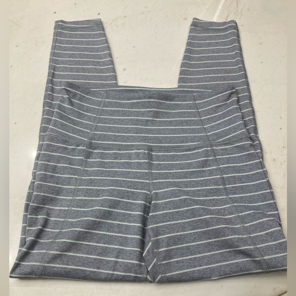 Athleta Light Grey Salutation Leggings Size Xs